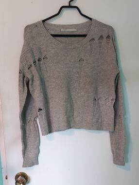 🍁One Grey Day LA Light Grey Distressed Sweater